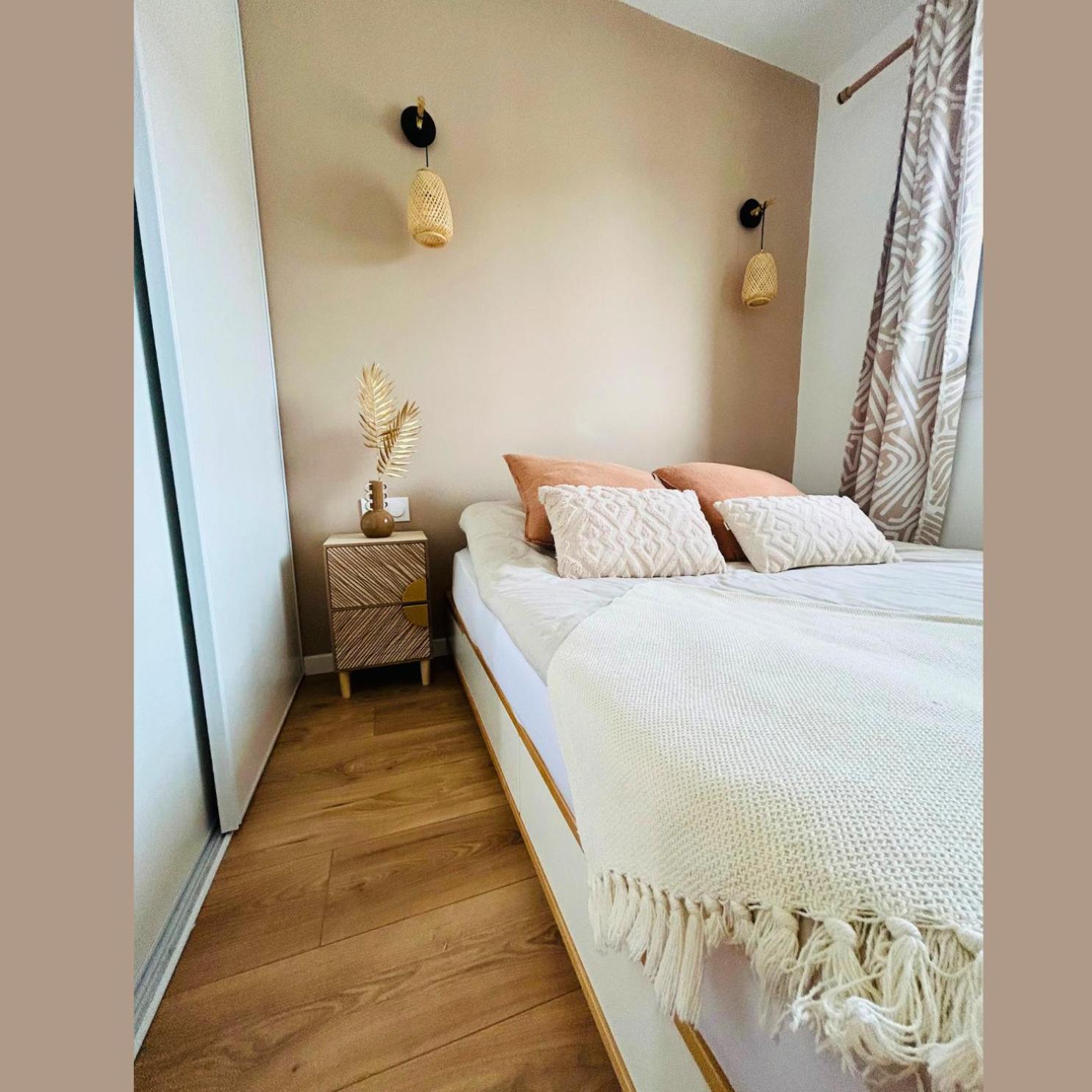 Studio Easy Check-In 8 Mins Disneyland 35 Mins Paris Free Starbucks Coffee Parking Wifi بوسي سان جورْج المظهر الخارجي الصورة